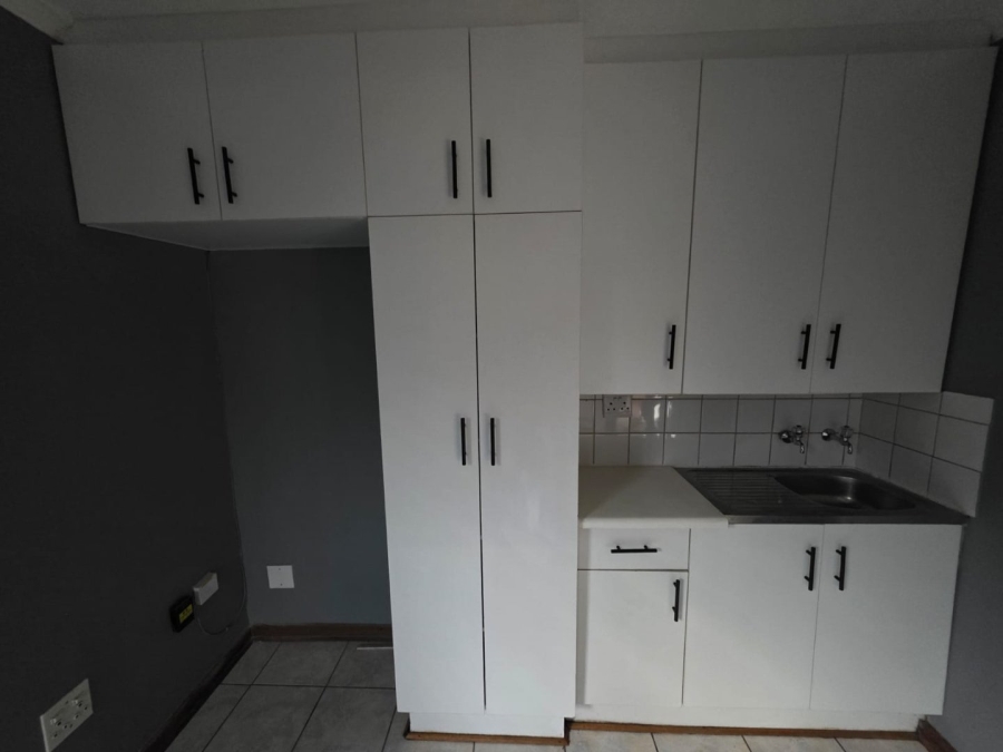 1 Bedroom Property for Sale in Willows Free State